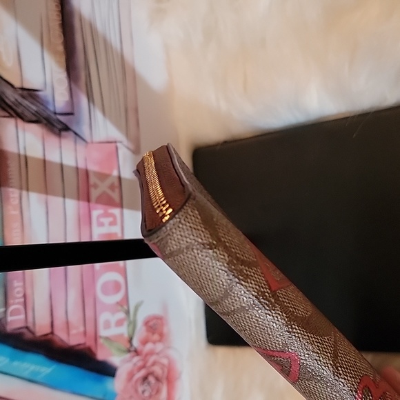 Coach Large Phone Wallet Wristlet Signature Canvas Monogram Crayon Hearts - Picture 5 of 16